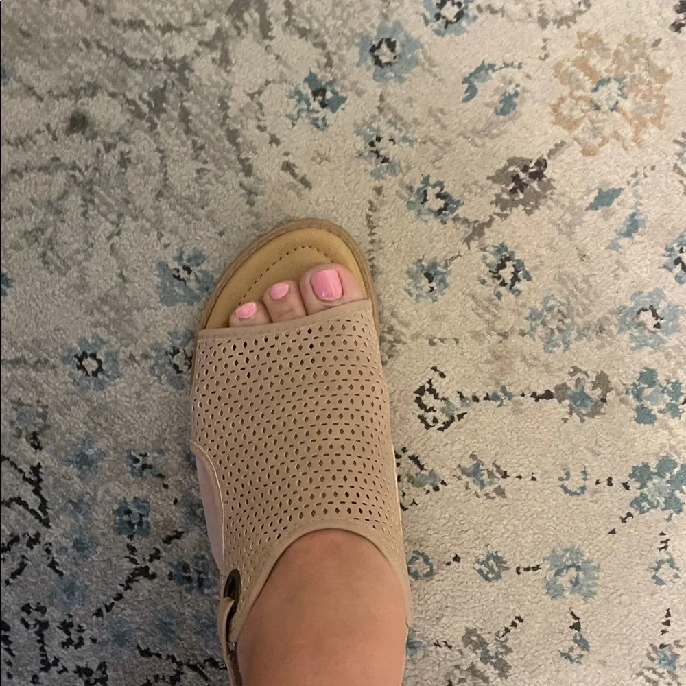 Blowfish Malibu Tan Slingback Sandals - Picture 7 of 7